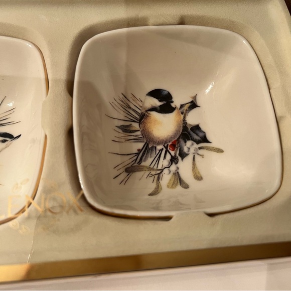 Lennox Winter Greetings Set of 2 Dipping Bowls Bird design. NWT - Picture 3 of 7